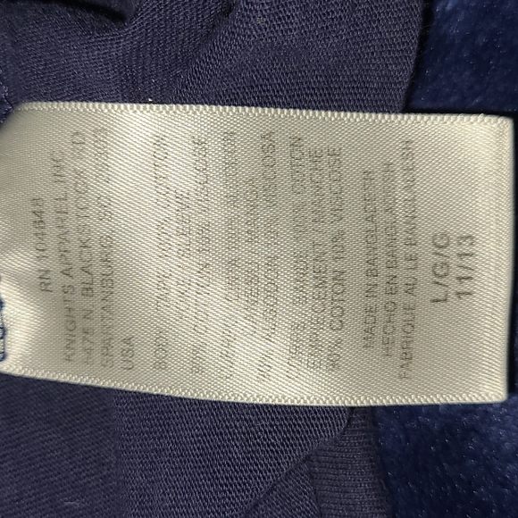 Toronto Maple Leafs Vneck - Picture 5 of 7